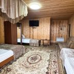 Шестиместный (Вместительный номер с обеденной зоной), Отель Чегет Home