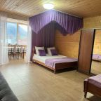 Шестиместный (Вместительный номер с обеденной зоной), Отель Чегет Home