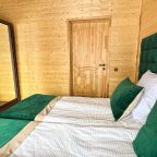 Пятиместный (Просторный номер в домике с балконом), Отель Чегет Home