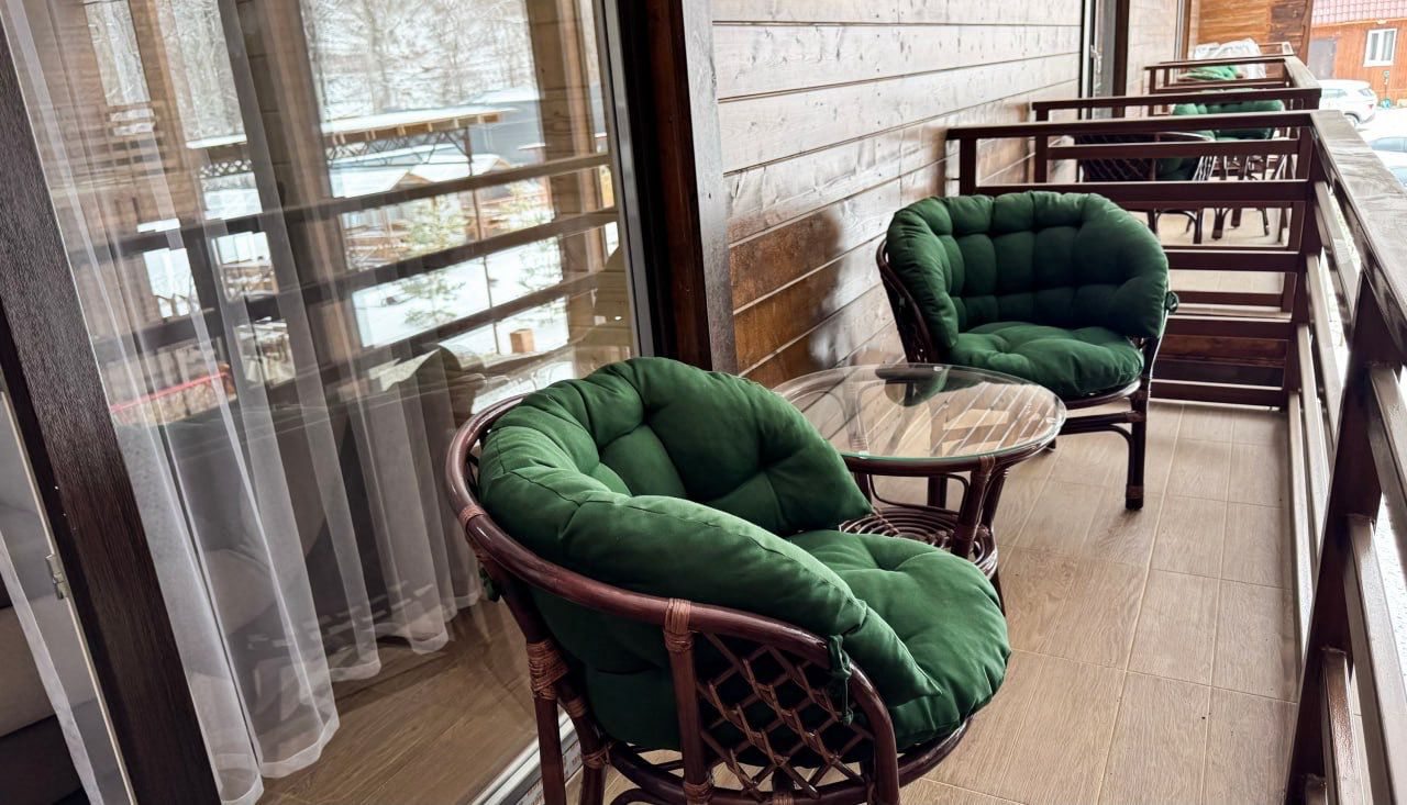 Пятиместный (Просторный номер в домике с балконом), Отель Чегет Home