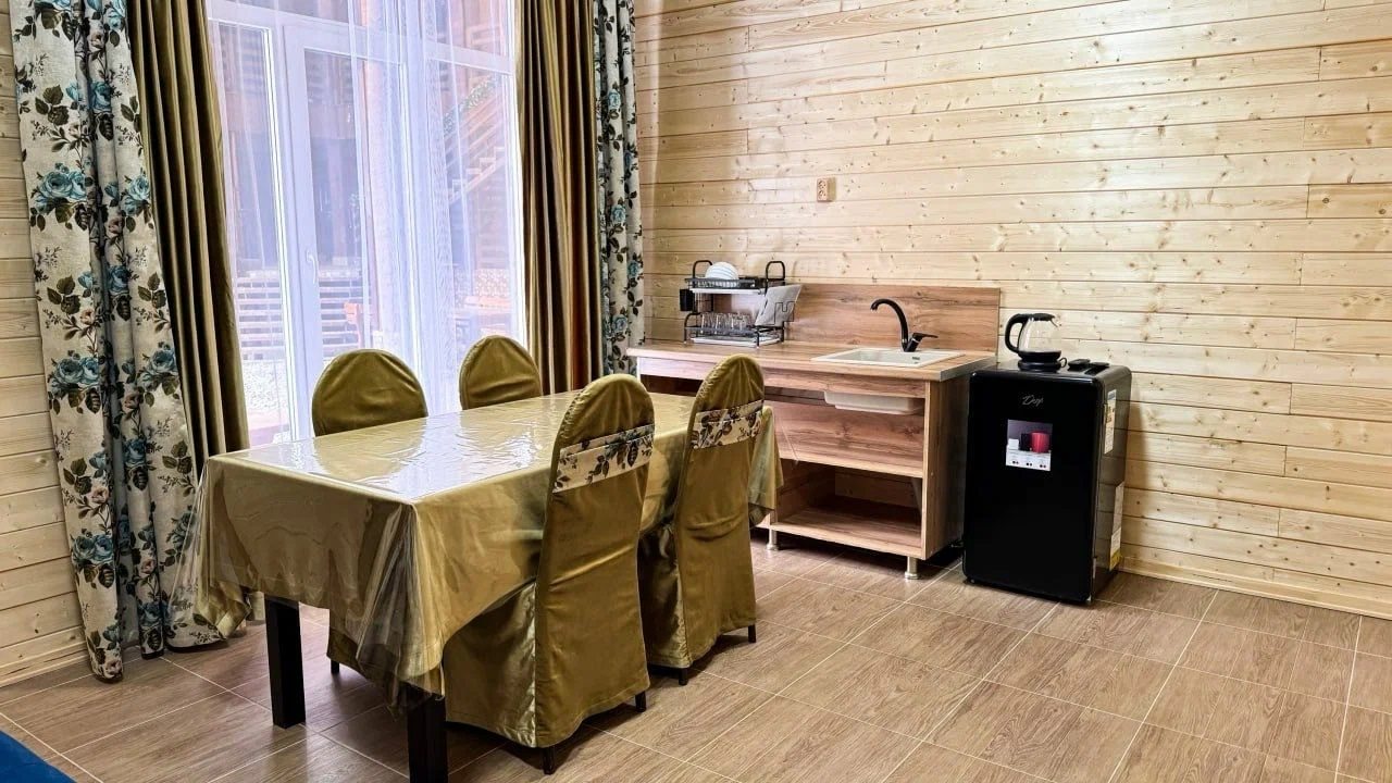 Четырехместный (Номер в домике с личной зоной барбекю), Отель Чегет Home