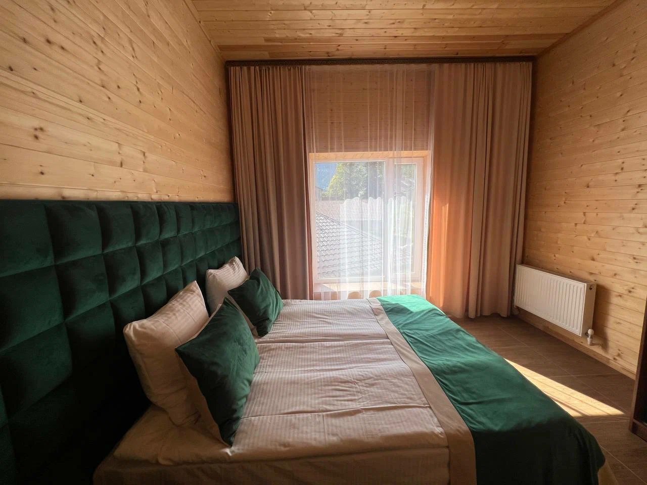 Пятиместный (Просторный номер в домике с балконом), Отель Чегет Home