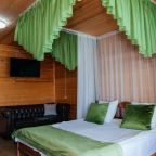 Трёхместный и более (Просторный номер с обеденной зоной), Отель Чегет Home