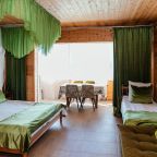 Трёхместный и более (Просторный номер с обеденной зоной), Отель Чегет Home