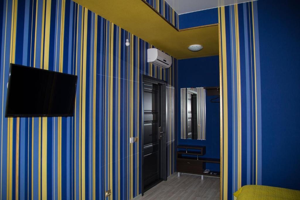Двухместный (Двухместный номер с 2 отдельными кроватями и душем) отеля Revizor, Йошкар-Ола