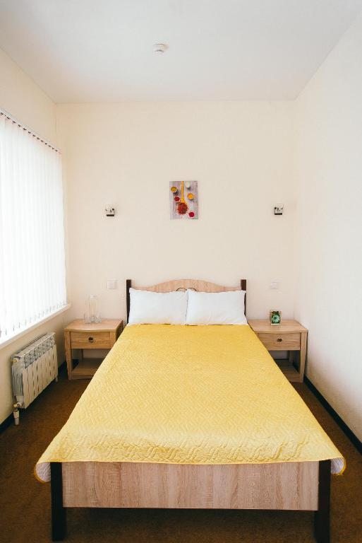 Двухместный (Двухместный номер с 1 кроватью и собственной ванной комнатой) отеля Гостинично-ресторанный комплекс Кристалл, Йошкар-Ола