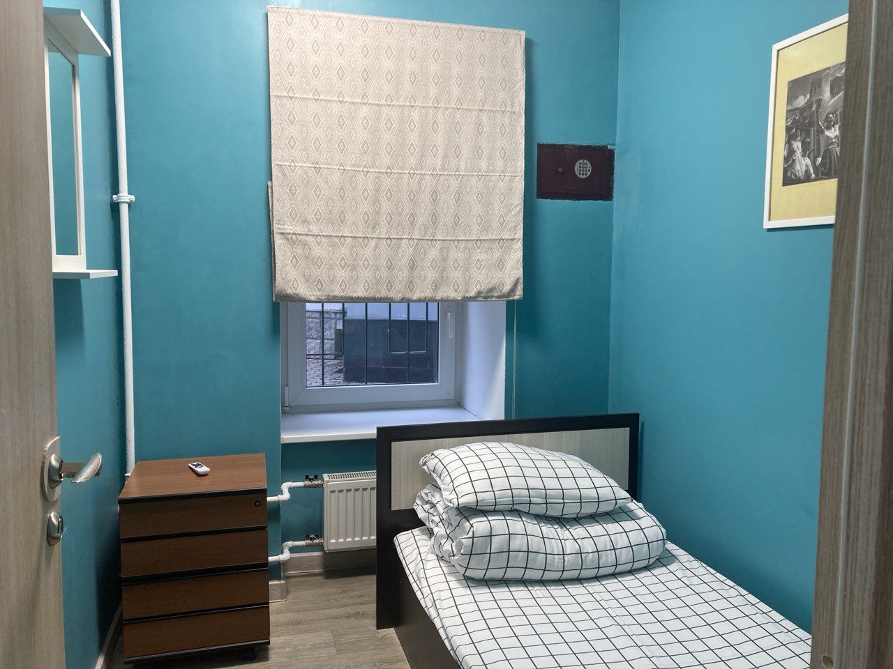 Одноместная комната с удобствами на этаже