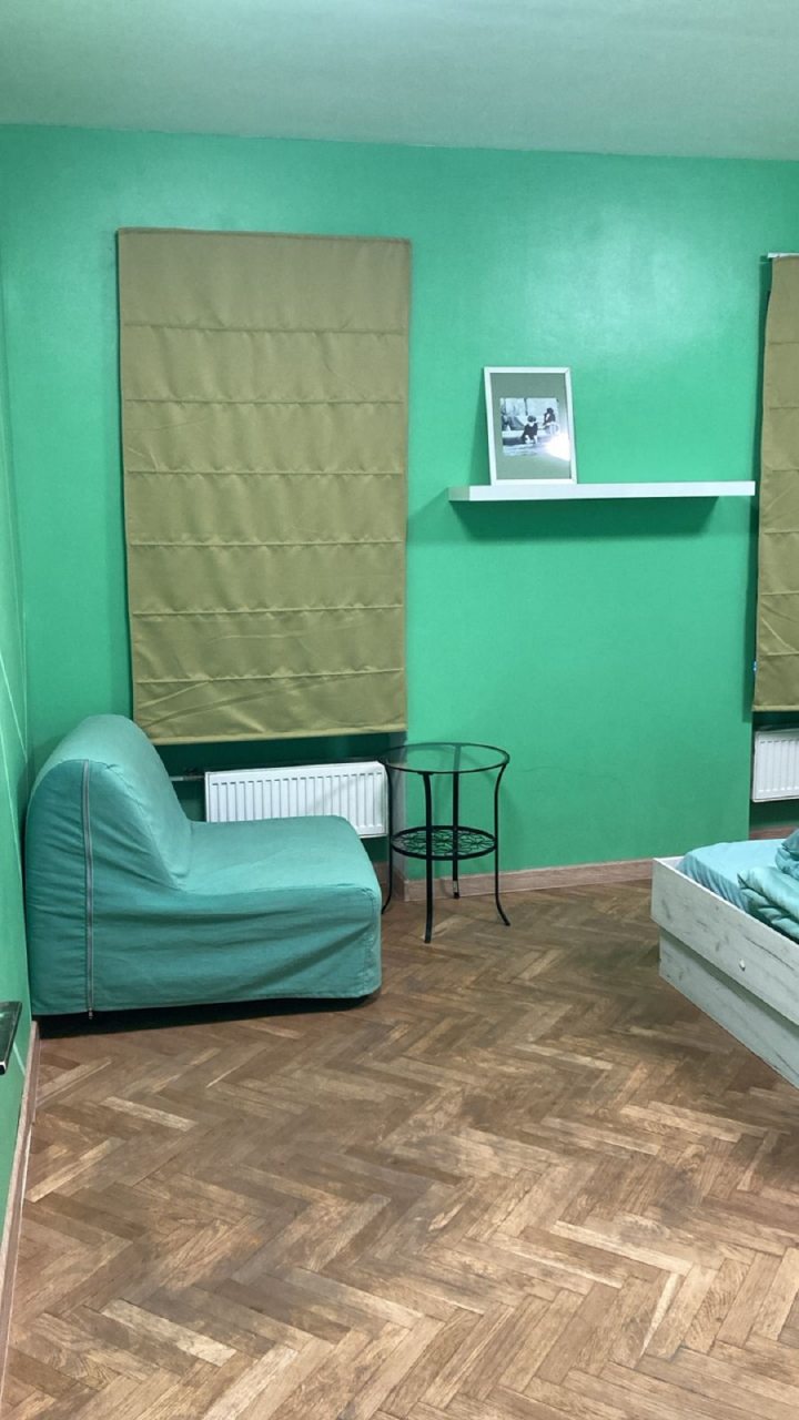 Улучшенная комната на троих с удобствами на этаже