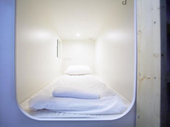 Фотография номера гостиницы CHEERS Capsule Place