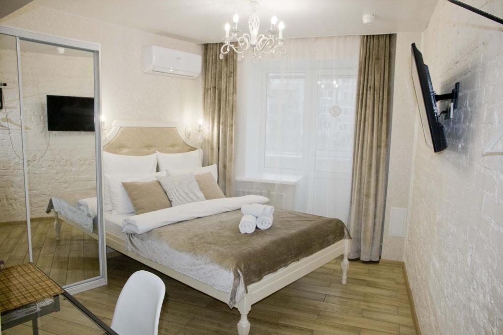 Двухместный (Улучшенный двухместный номер с 1 кроватью и балконом) мини-отеля Барбарис, Березники