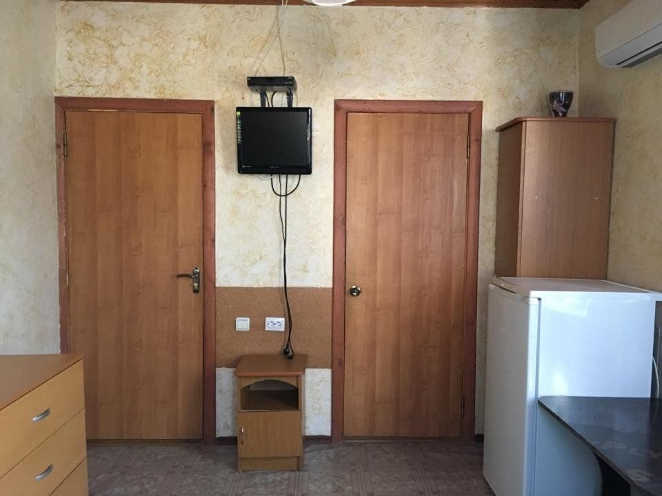 Трехместный (Трехместный номер с собственной ванной комнатой) гостевого дома RosMarin Guest House, Бетта, Краснодарский край