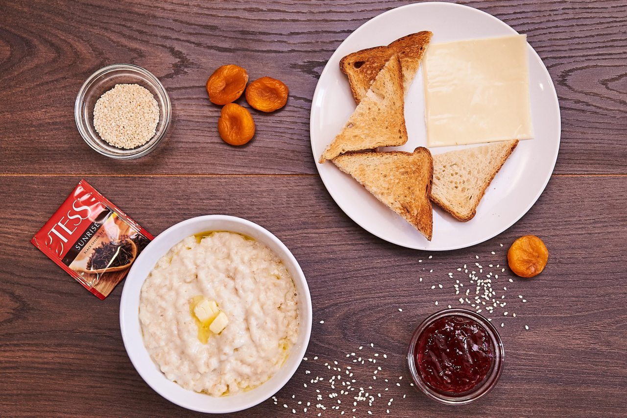 Завтрак в номер, Отель Луна