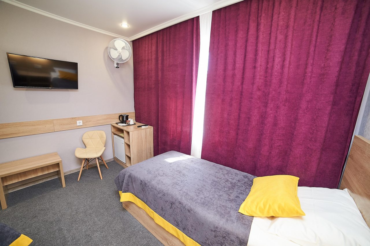 Двухместный (Улучшенный номер с 2 отдельными кроватями), Отель Луна