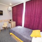 Двухместный (Улучшенный номер с 2 отдельными кроватями), Отель Луна