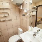 Двухместный (Улучшенный номер с 2 отдельными кроватями), Отель Луна