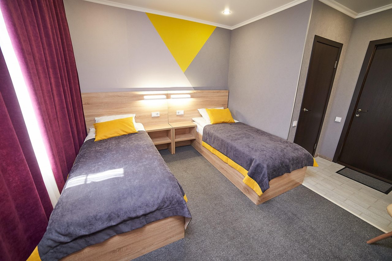 Двухместный (Улучшенный номер с 2 отдельными кроватями), Отель Луна