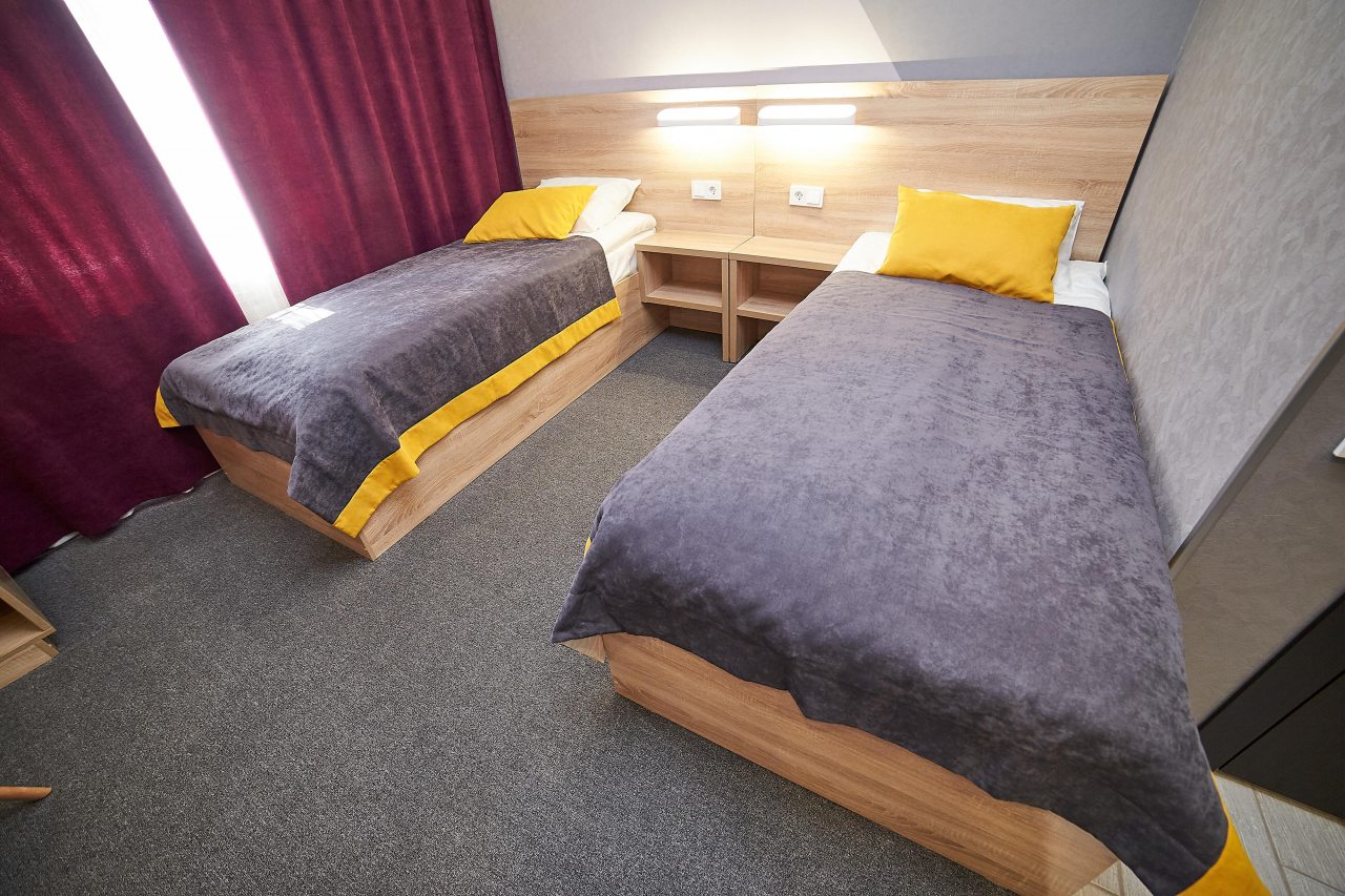 Двухместный (Улучшенный номер с 2 отдельными кроватями), Отель Луна