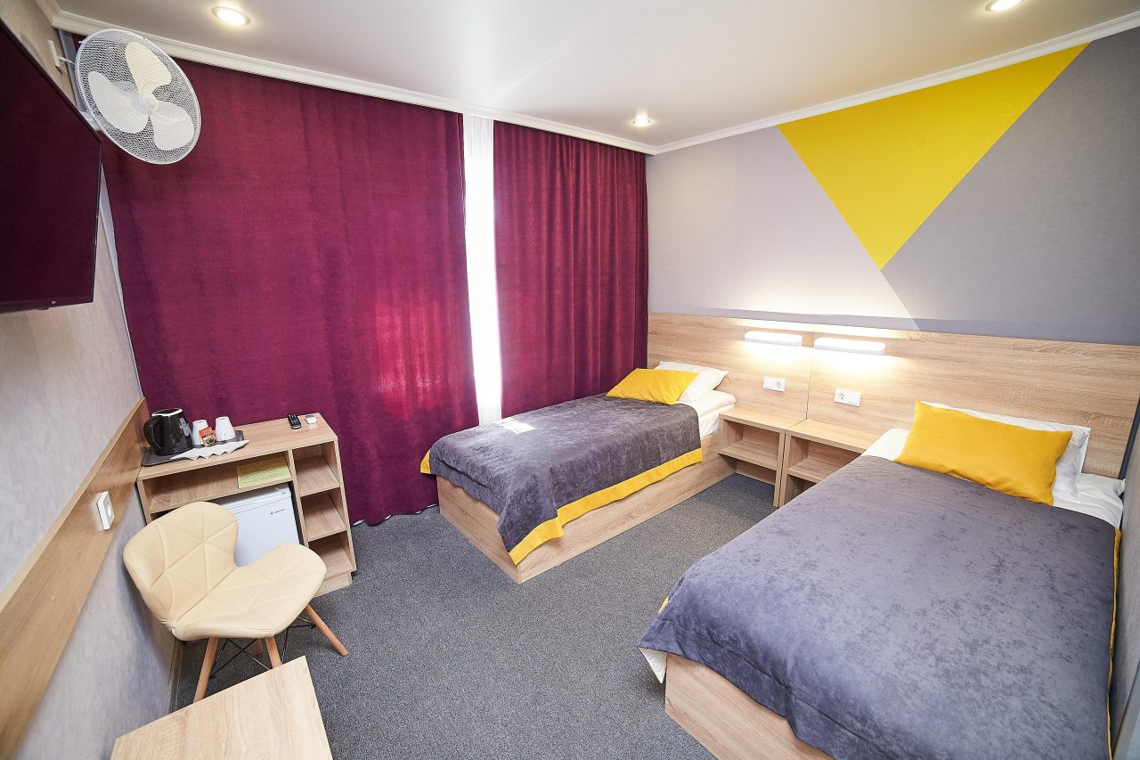 Двухместный (Улучшенный номер с 2 отдельными кроватями), Отель Луна