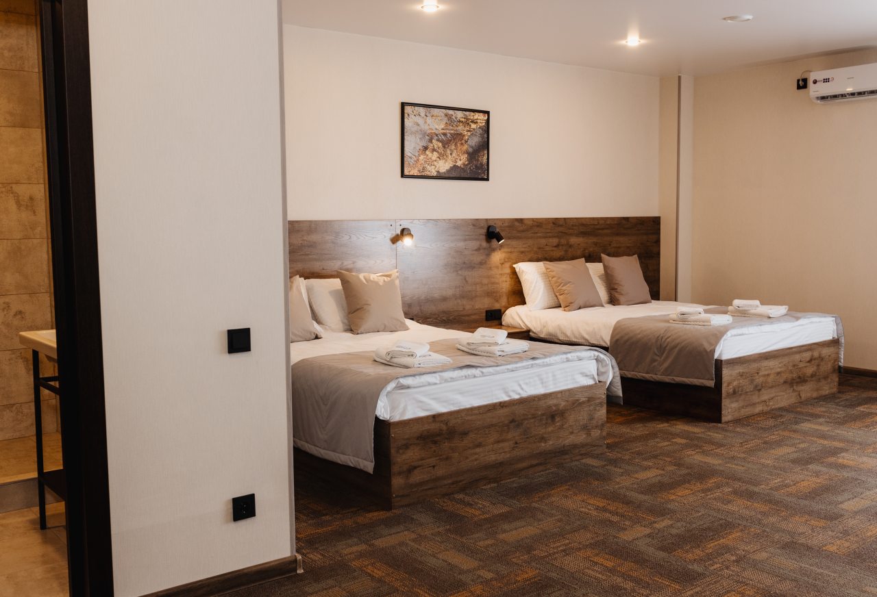 Трёхместный и более (Стандарт Twin), Отель Облака