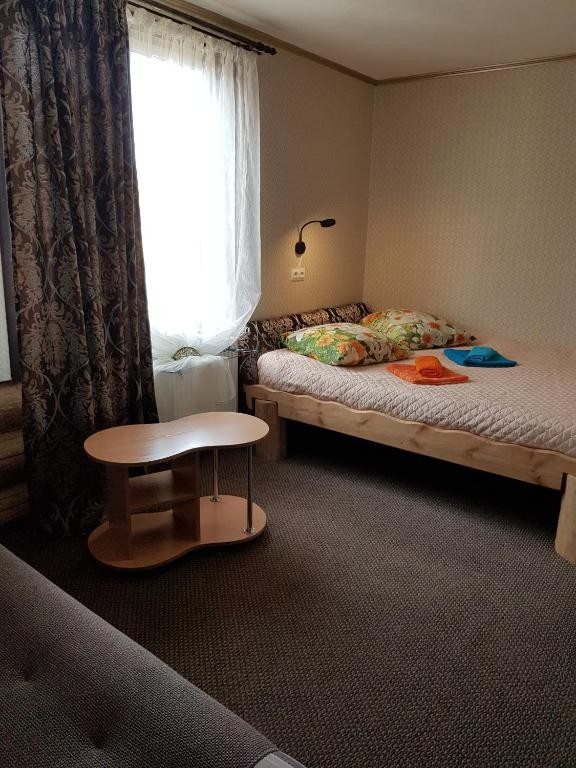 Двухместный (Двухместный номер Делюкс с 1 кроватью и дополнительной кроватью) отеля Благодать, Усть-Кокса