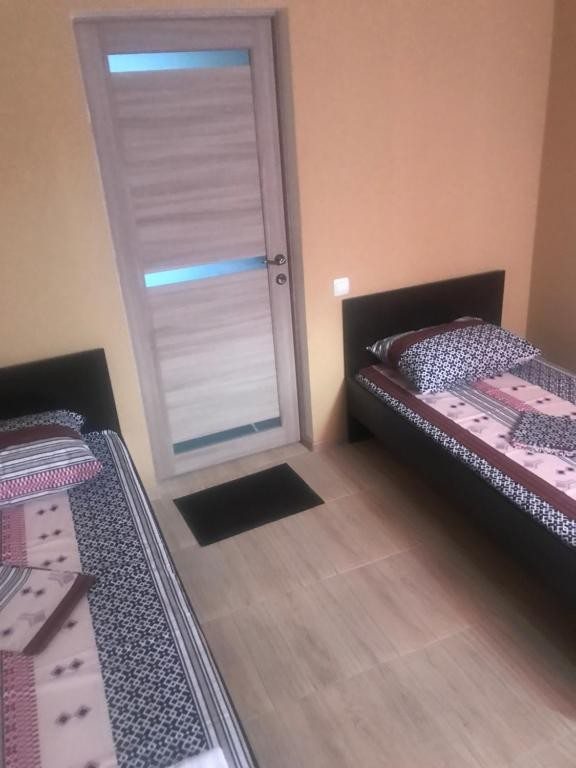 Двухместный (Бюджетный двухместный номер с 2 отдельными кроватями) гостевого дома На Котляра, Тимашевск