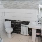 Дом (У бассейна этаж цена за номер), Гостиница Горные Забавы