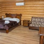Дом (У бассейна первый этаж цена за номер), Гостиница Горные Забавы