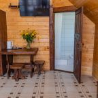 Дом (С мельницей № 21, 22), Гостиница Горные Забавы