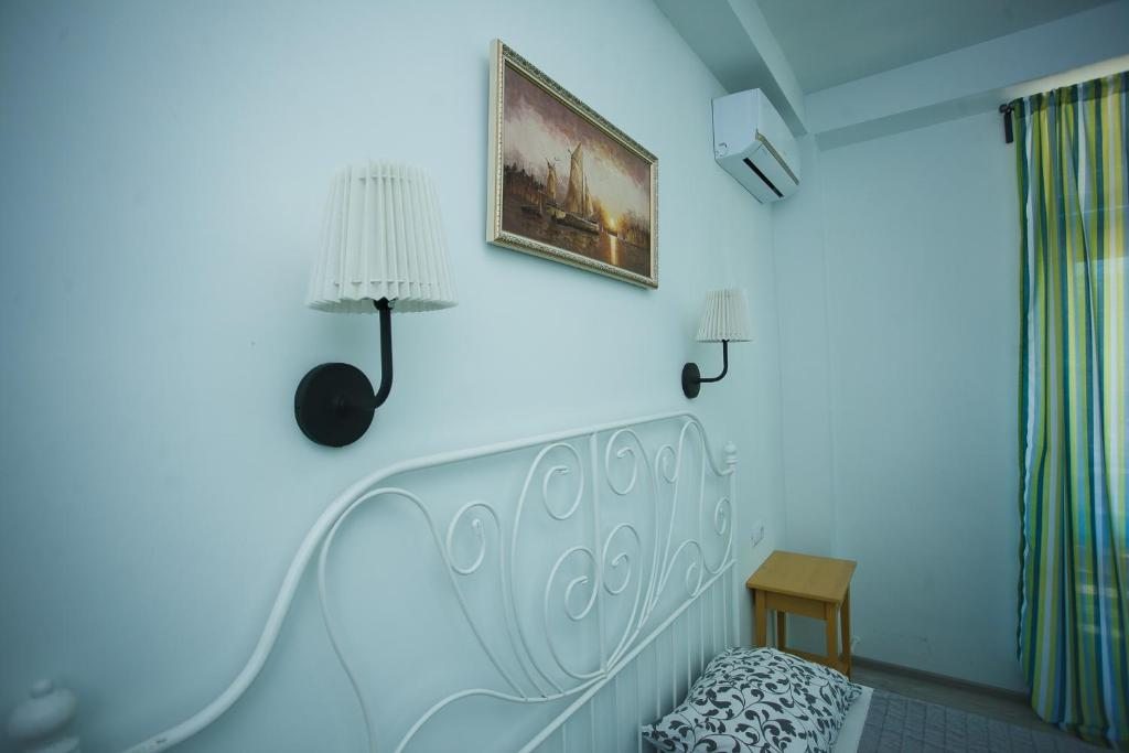 Двухместный (Двухместный номер с 1 кроватью и балконом) отеля Симирам, Анапа