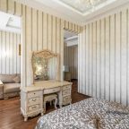 Двухместный (Чеховъ), Отель Чеховъ