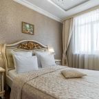 Полулюкс, Отель Чеховъ