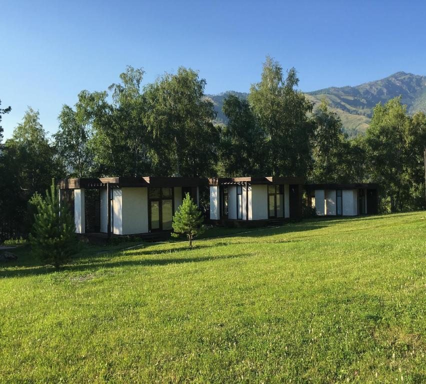 Номер (Шале Делюкс+), Отель Айтау Спортинг Отель
