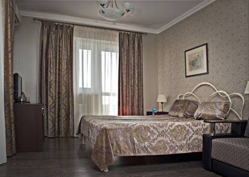 Двухместный (Улучшенный двухместный номер с 1 кроватью) парк-отеля Форос, Крым