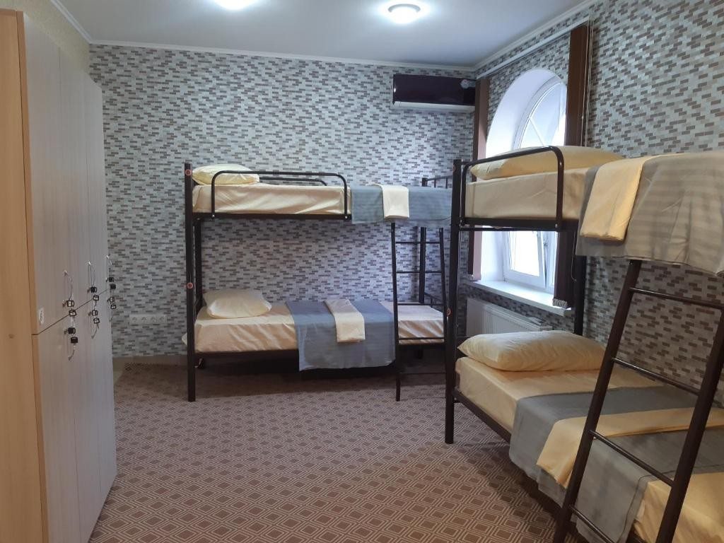 Номер (Спальное место на двухъярусной кровати в общем номере для женщин) хостела АПЕЛЬСИН, Славянск-на-Кубани