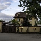 Парковка, Отель Альберия