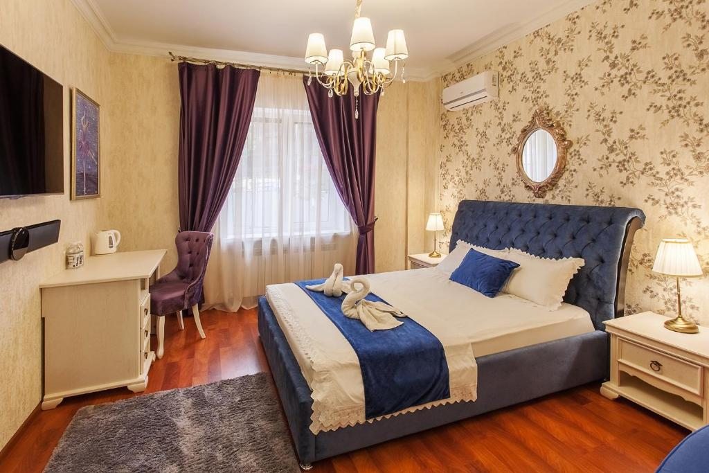 Сьюит (Улучшенный люкс с кроватью размера «king-size») апарт-отеля Дежа Вю, Пятигорск