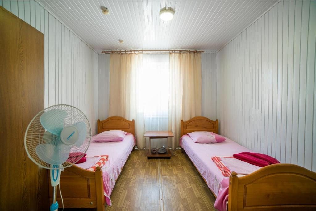 Двухместный (Бюджетный двухместный номер с 2 отдельными кроватями) отеля Parfenon, Дивноморское