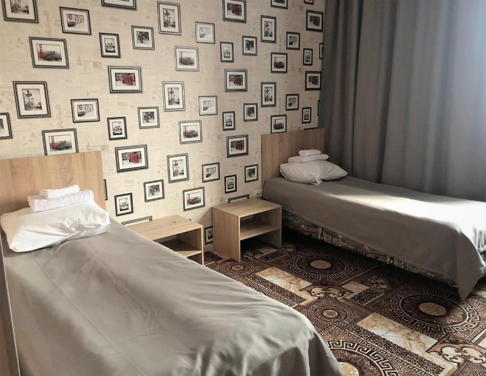 Двухместный (Стандартный двухместный номер с 2 отдельными кроватями) отеля Кузнечик Центральная, Железногорск, Курская область