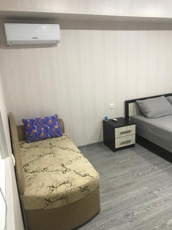 Двухместный (Двухместный номер с двуспальной кроватью и дополнительной кроватью) отеля Дивное, Дивноморское