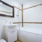 Апартаменты (С двуспальной кроватью, 1 этаж), Апартаменты LeoHotels на 4-ой Советской
