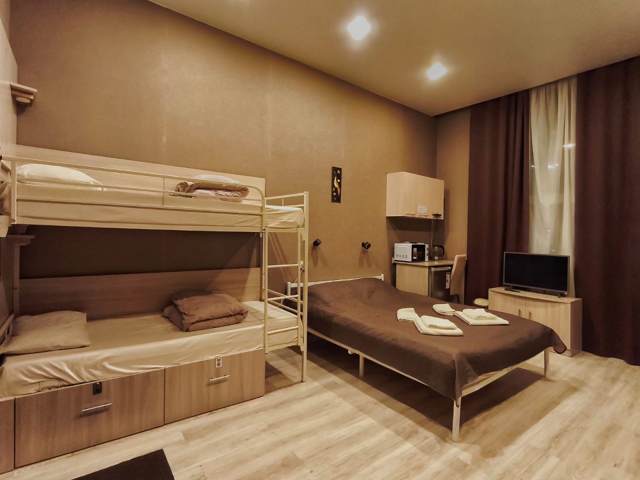 Семейный (Семейный 104 с удобствами на этаже), Мини-отель Героев России