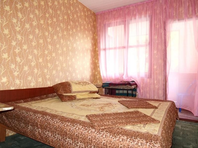 Двухместный (Двухместный номер с 1 кроватью или 2 отдельными кроватями, общая ванная комната) гостевого дома Почтовый 11в, Джубга