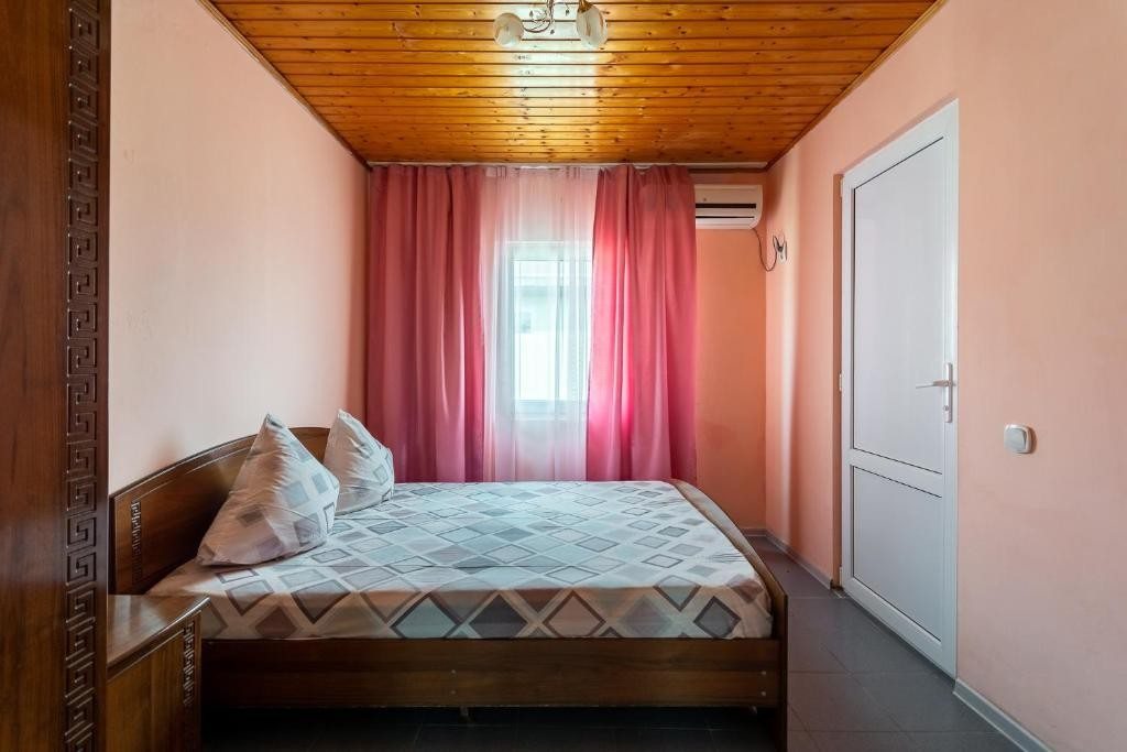Двухместный (Двухместный номер с 1 кроватью или 2 отдельными кроватями) гостевого дома Три сестры, Джубга