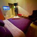 Сюит (Люкс с гидромассажной ванной), Отель Room Room