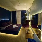 Сюит (Люкс с гидромассажной ванной), Отель Room Room