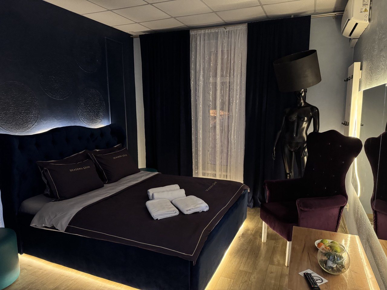 Сюит (Люкс с гидромассажной ванной), Отель Room Room
