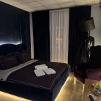 Сюит (Люкс с гидромассажной ванной), Отель Room Room