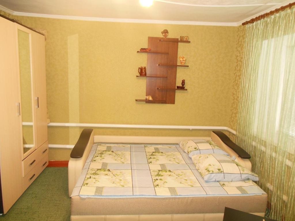 Двухместный (Двухместный номер с 1 кроватью и общей ванной комнатой) гостевого дома Guest House Victoria, Кущёвская