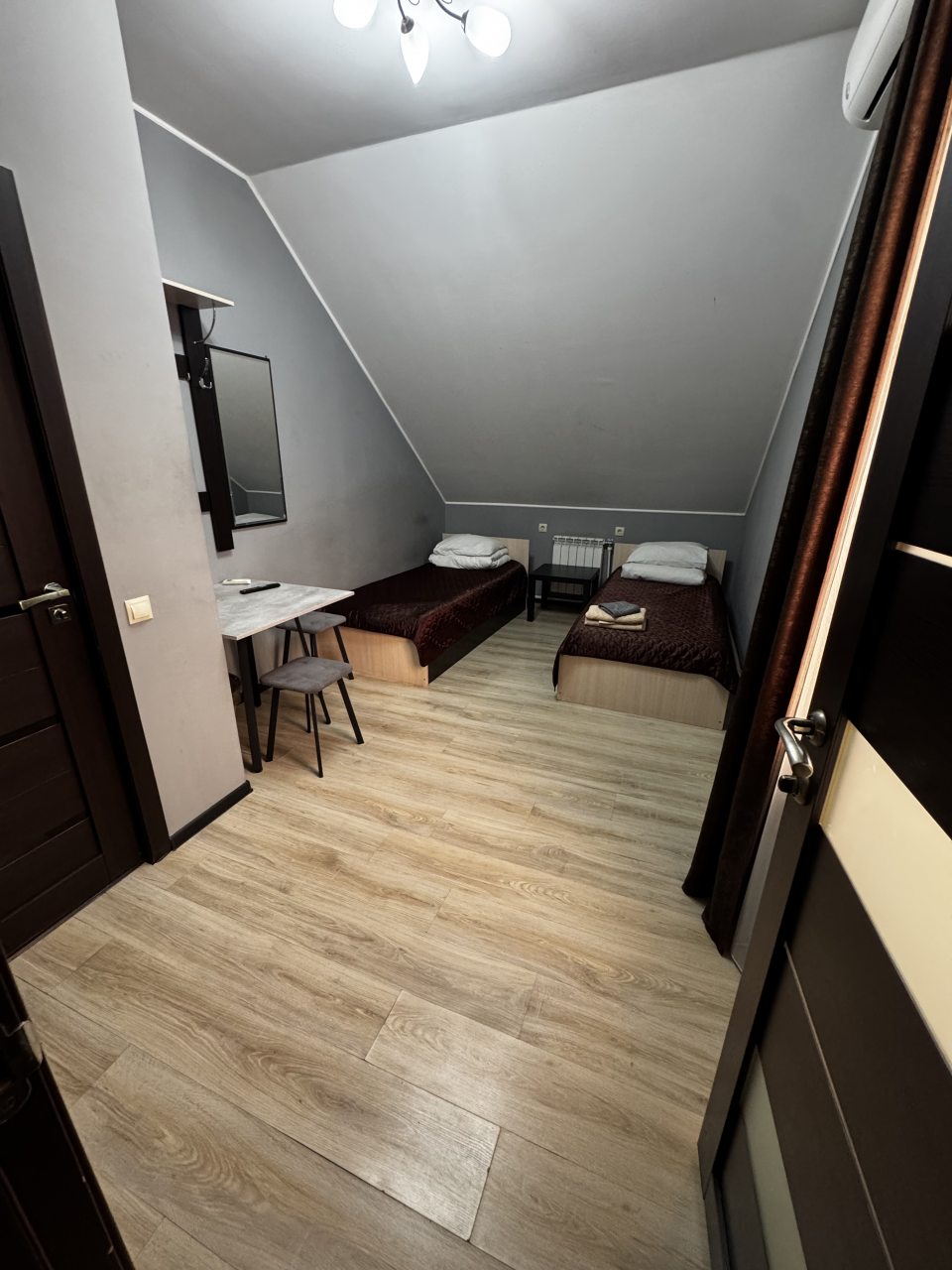 Двухместный (С 2 отдельными кроватями и душем), Мотель Уютный Дворик