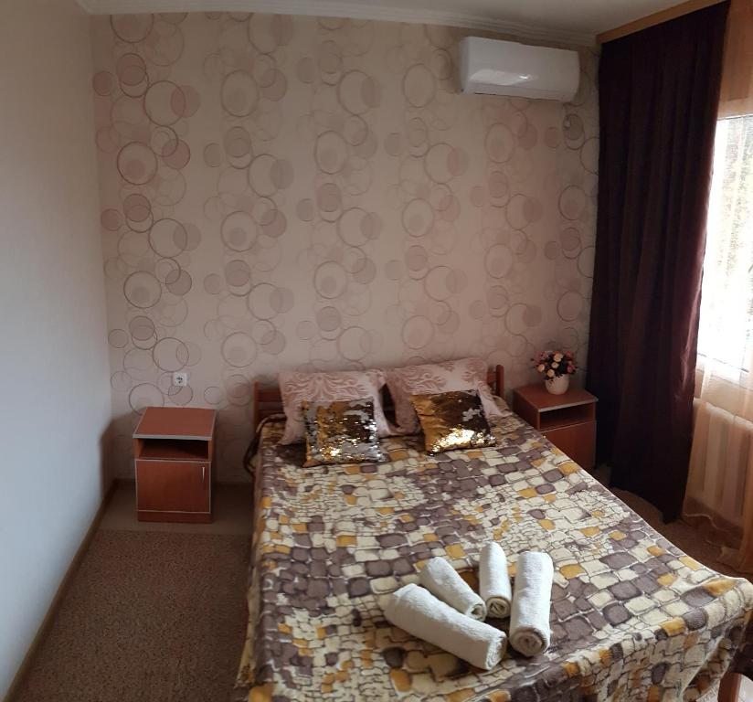 Двухместный (Двухместный номер с 1 кроватью и общей ванной комнатой) отеля У Александра, Лазаревское